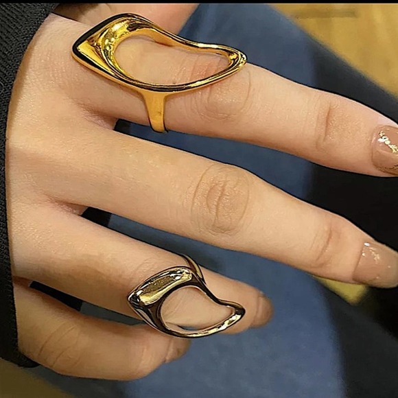 Irregular Hollow Out Sterling Silver Ring - Picture 4 of 5